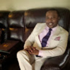 Meet your Posher, Emmanuel